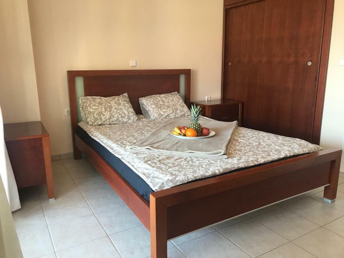 Maisonette With Sea View & Pool Villa Палиурион Екстериор снимка